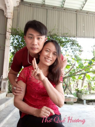 Thấm Màu Hoa