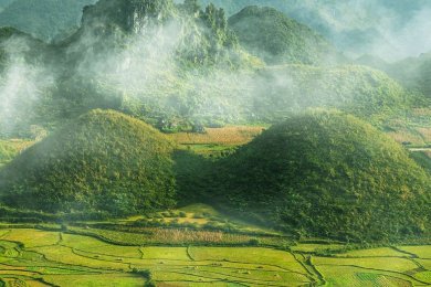 Núi Đôi Quản Bạ